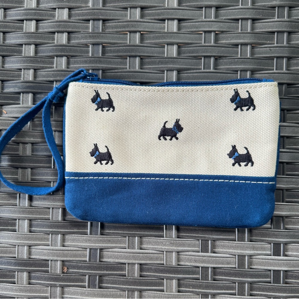 Lands’ End Blue and Cream Dog Pattern Wristlet